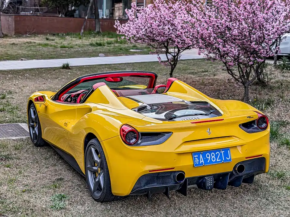 Ferrari 488