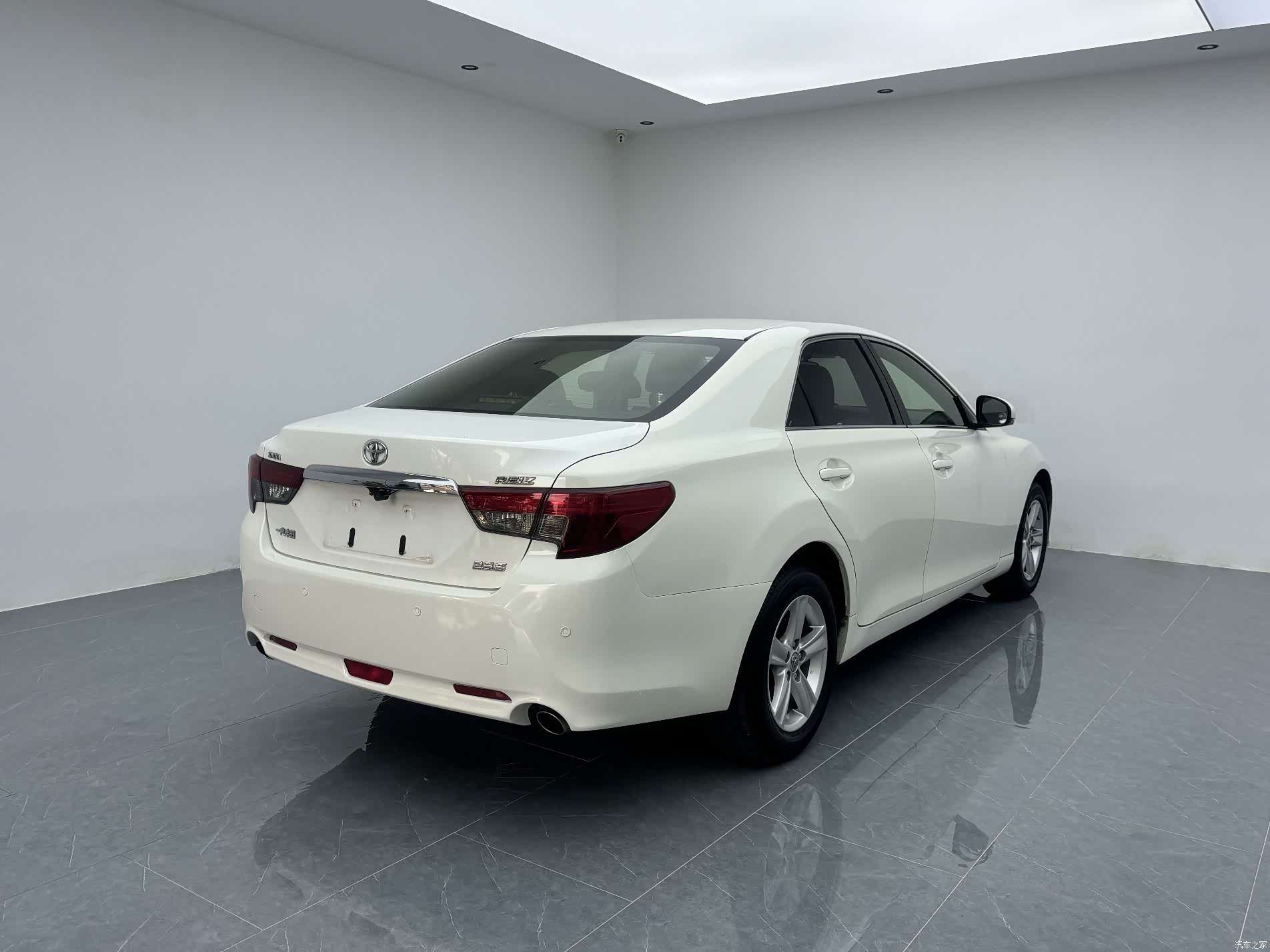 Toyota 2.5S, 2016 4