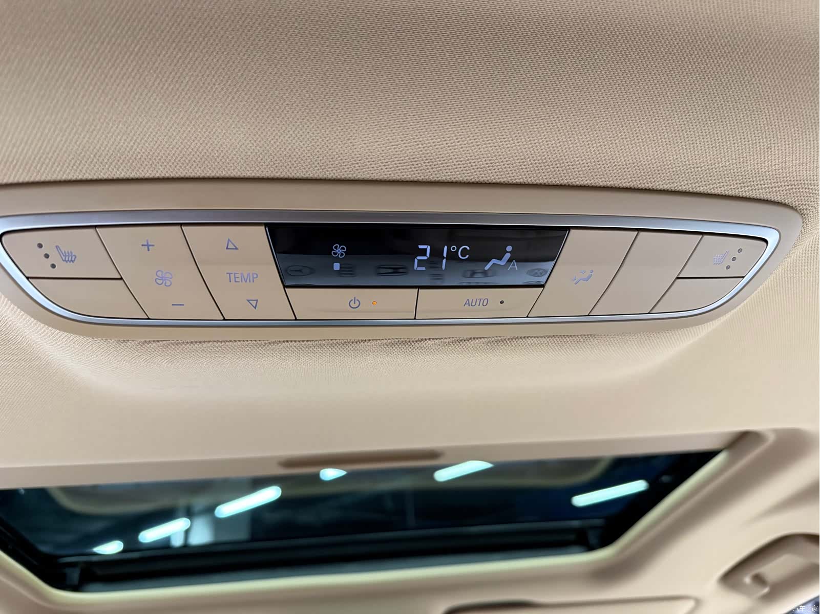 Buick GL8, 2019 18