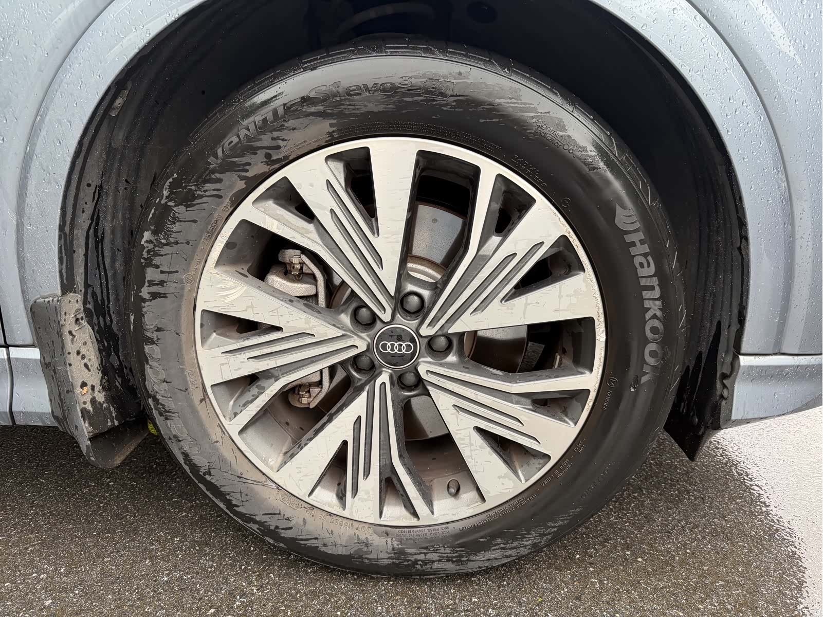 Audi Q4 e-tron, 2022 14
