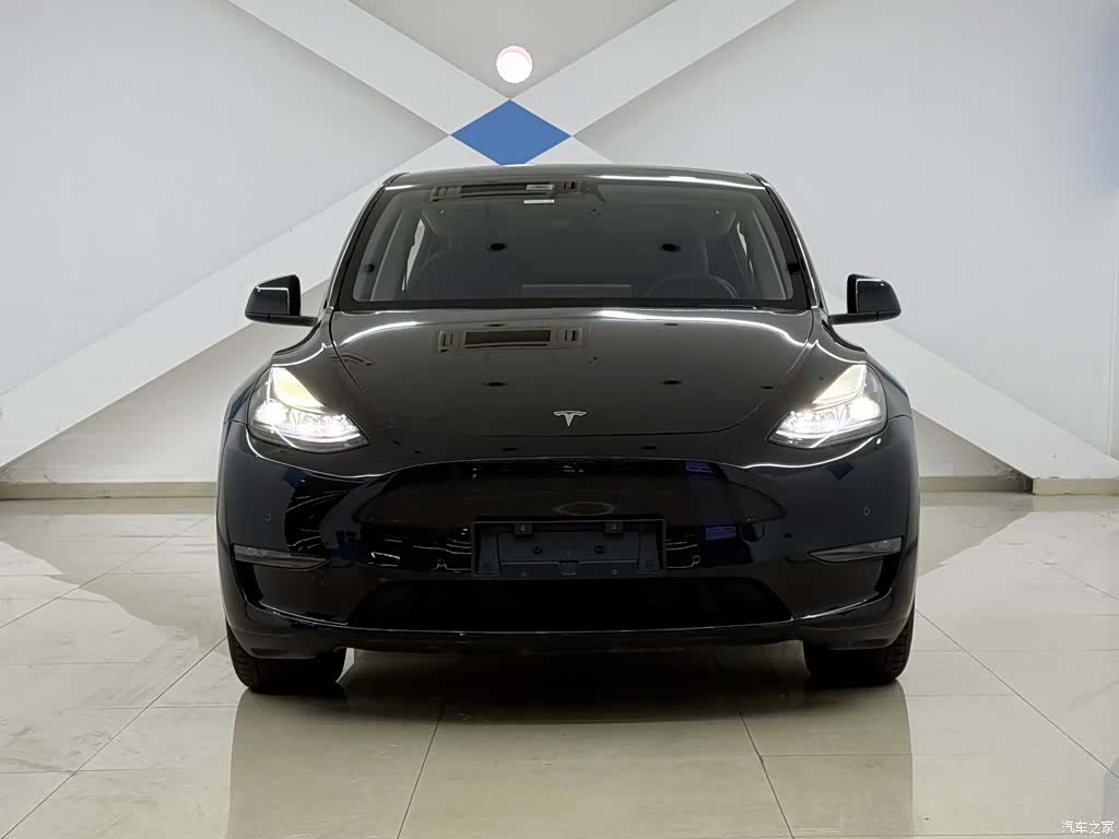Tesla Model Y, 2024 3