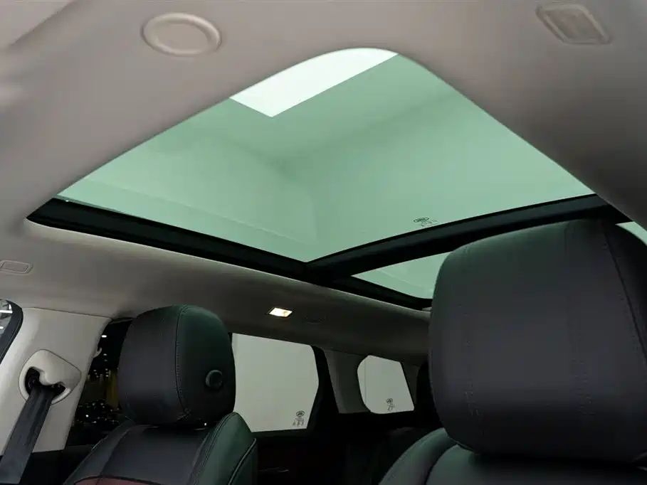Land Rover Range Rover Aurora