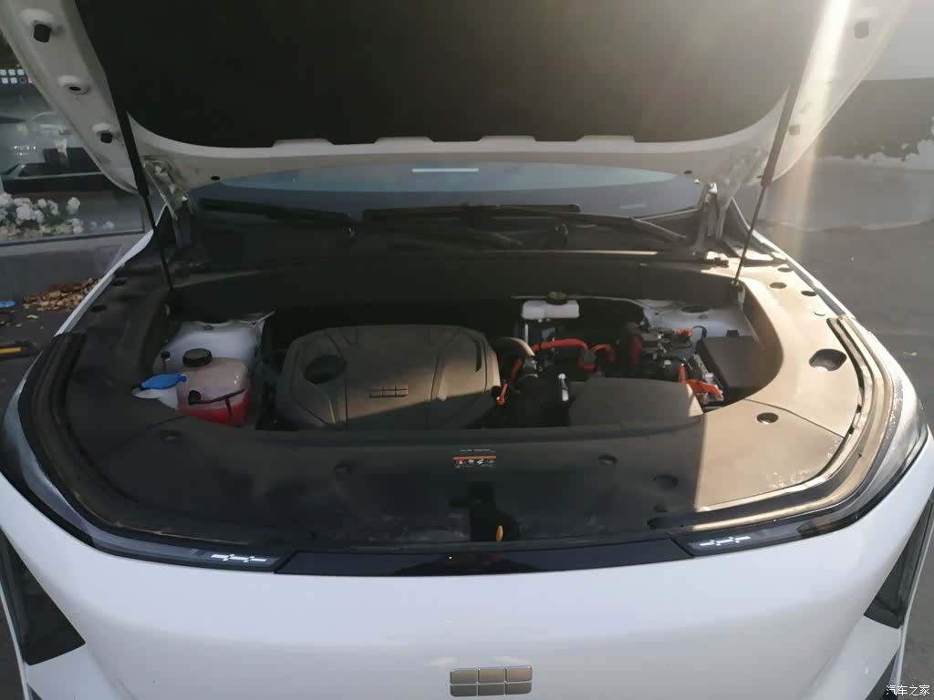Geely Galaxy L7, 2025 16