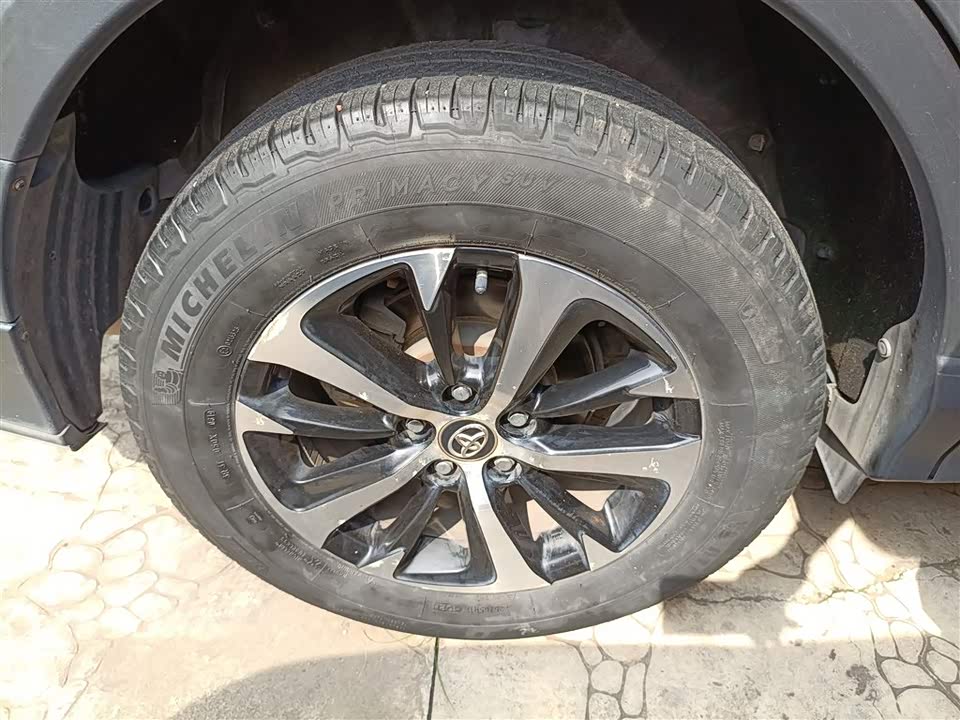 Toyota RAV4 Rongfang