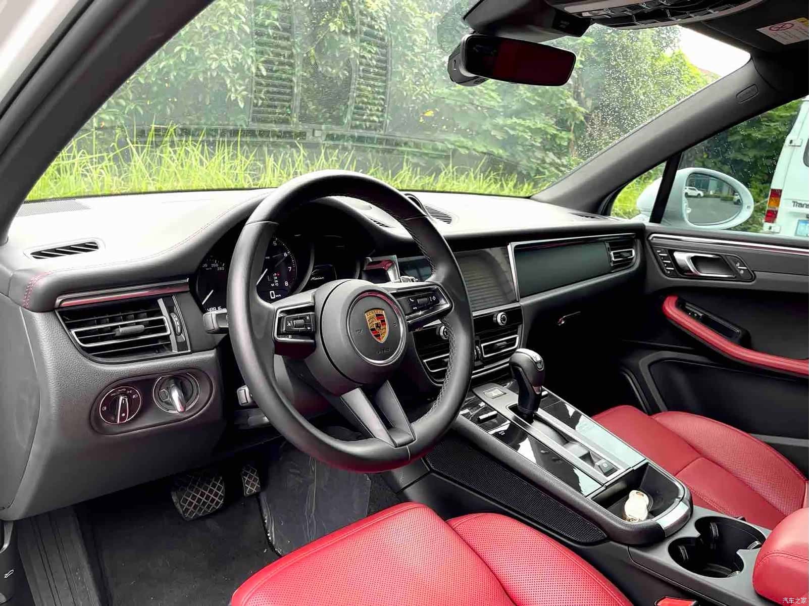 Porsche Macan, 2023 3