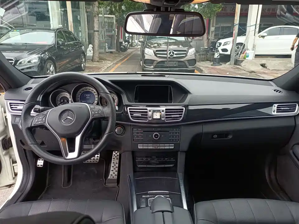 Mercedes-Benz E-class Mercedes-Benz E-class