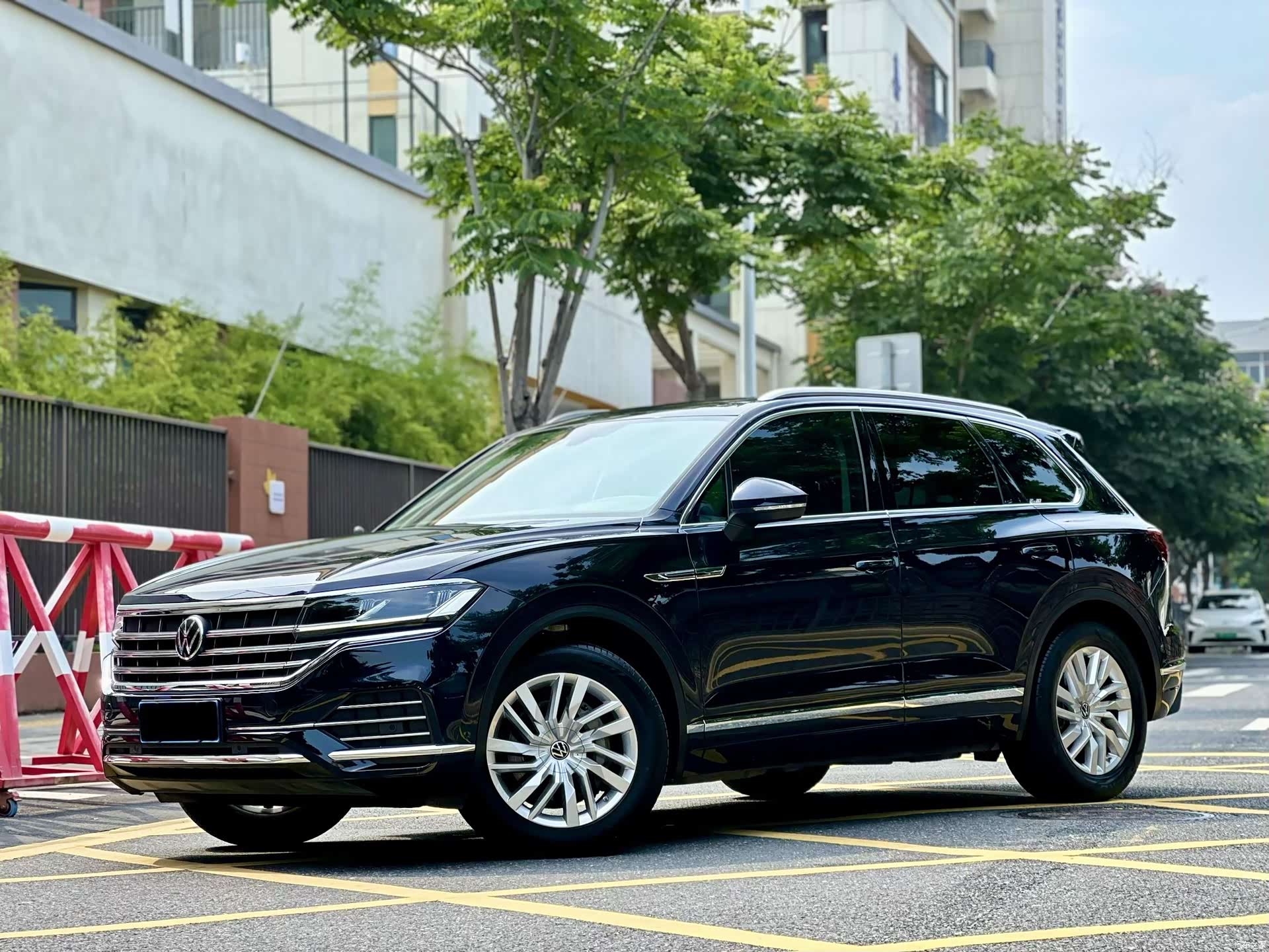 Volkswagen Touareg, 2021 1