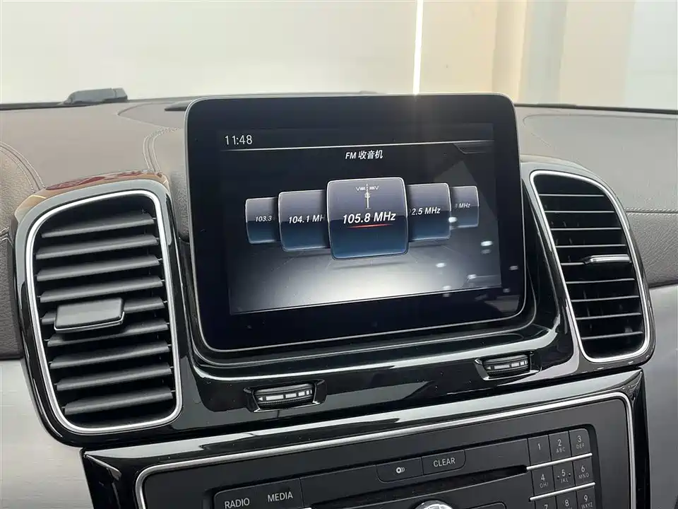 Mercedes-Benz GLS Mercedes-Benz GLS