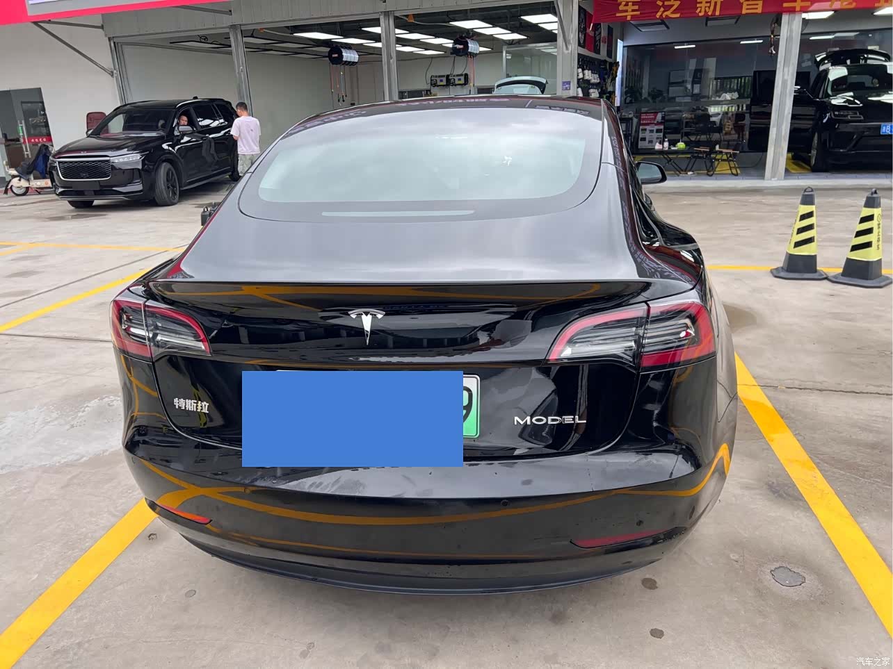 Tesla Model 3, 2023 14