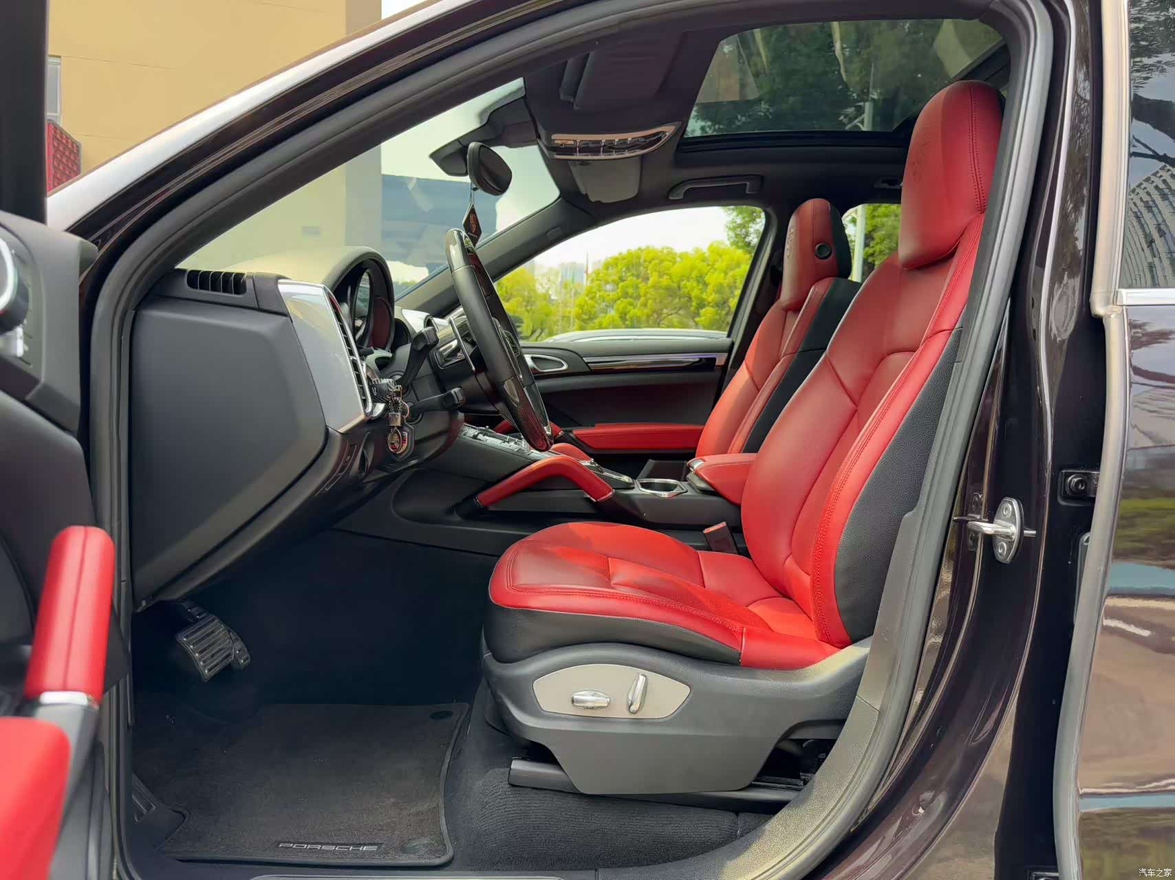 Porsche Cayenne, 2012 4