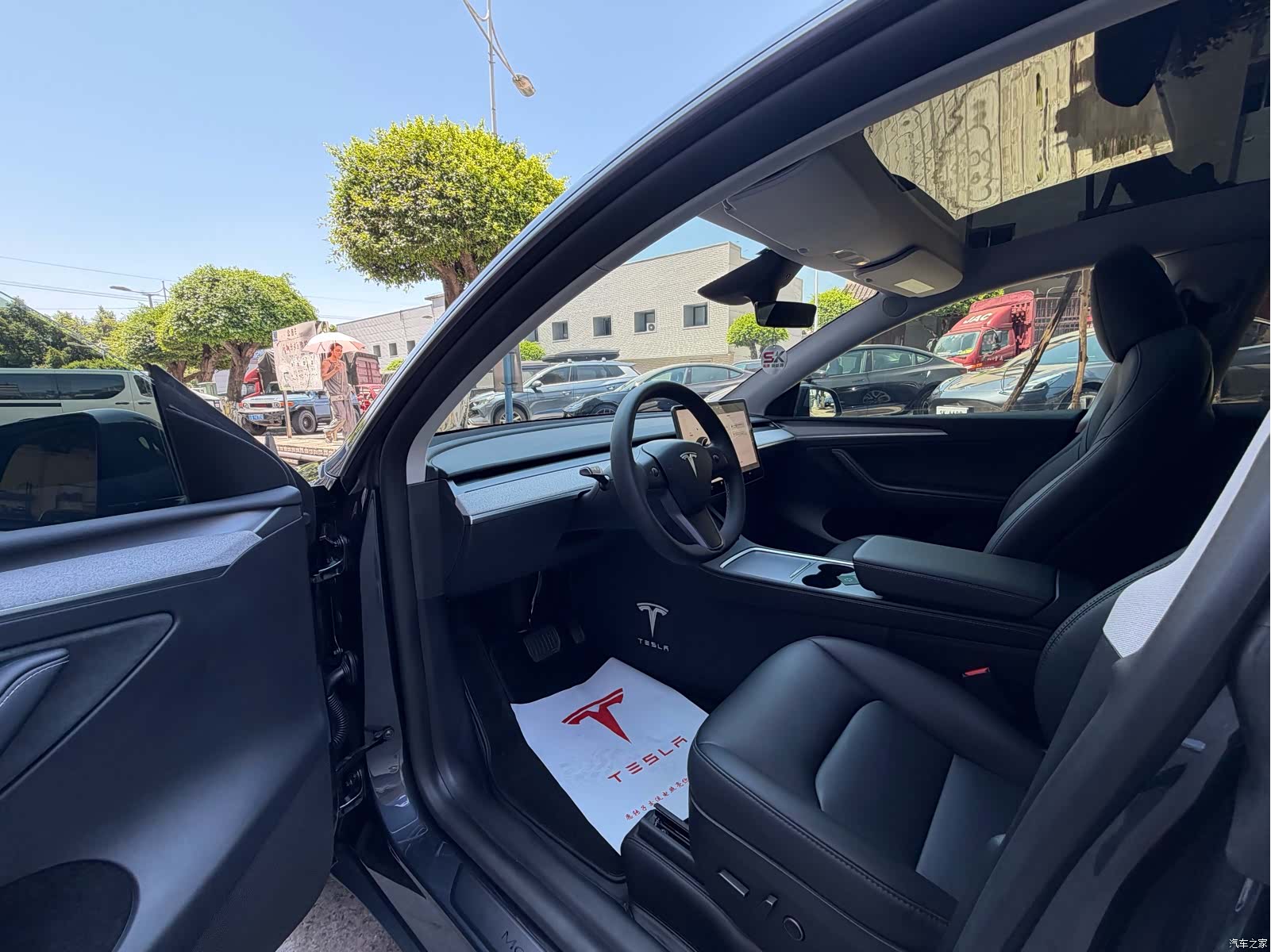 Tesla Model Y, 2025 6