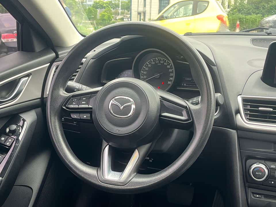 Mazda 3 Angkesaila Mazda 3 Angkesaila