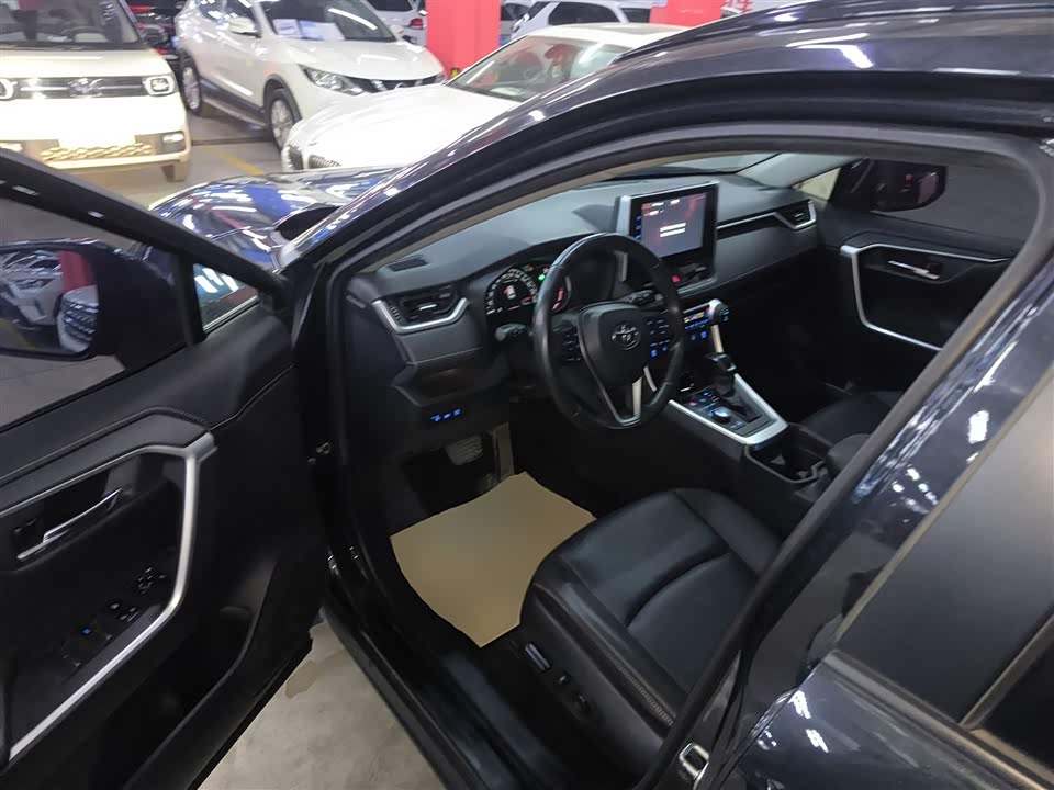 Toyota RAV4 Rongfang