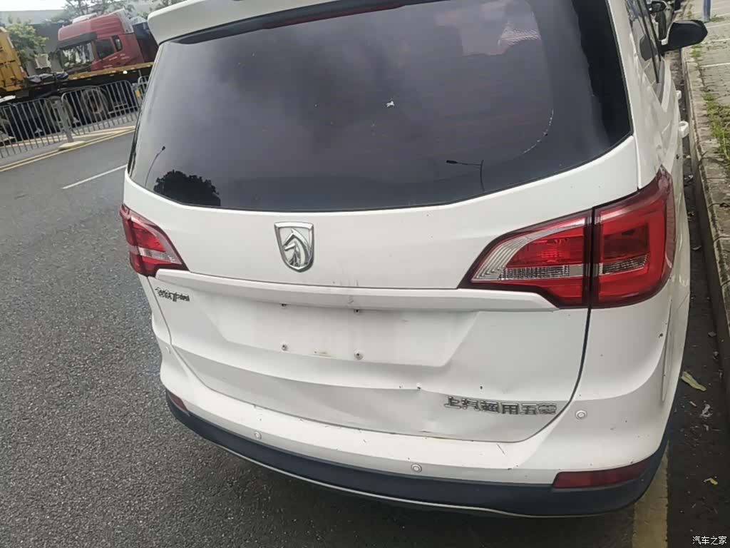 Wuling 730, 2017 4