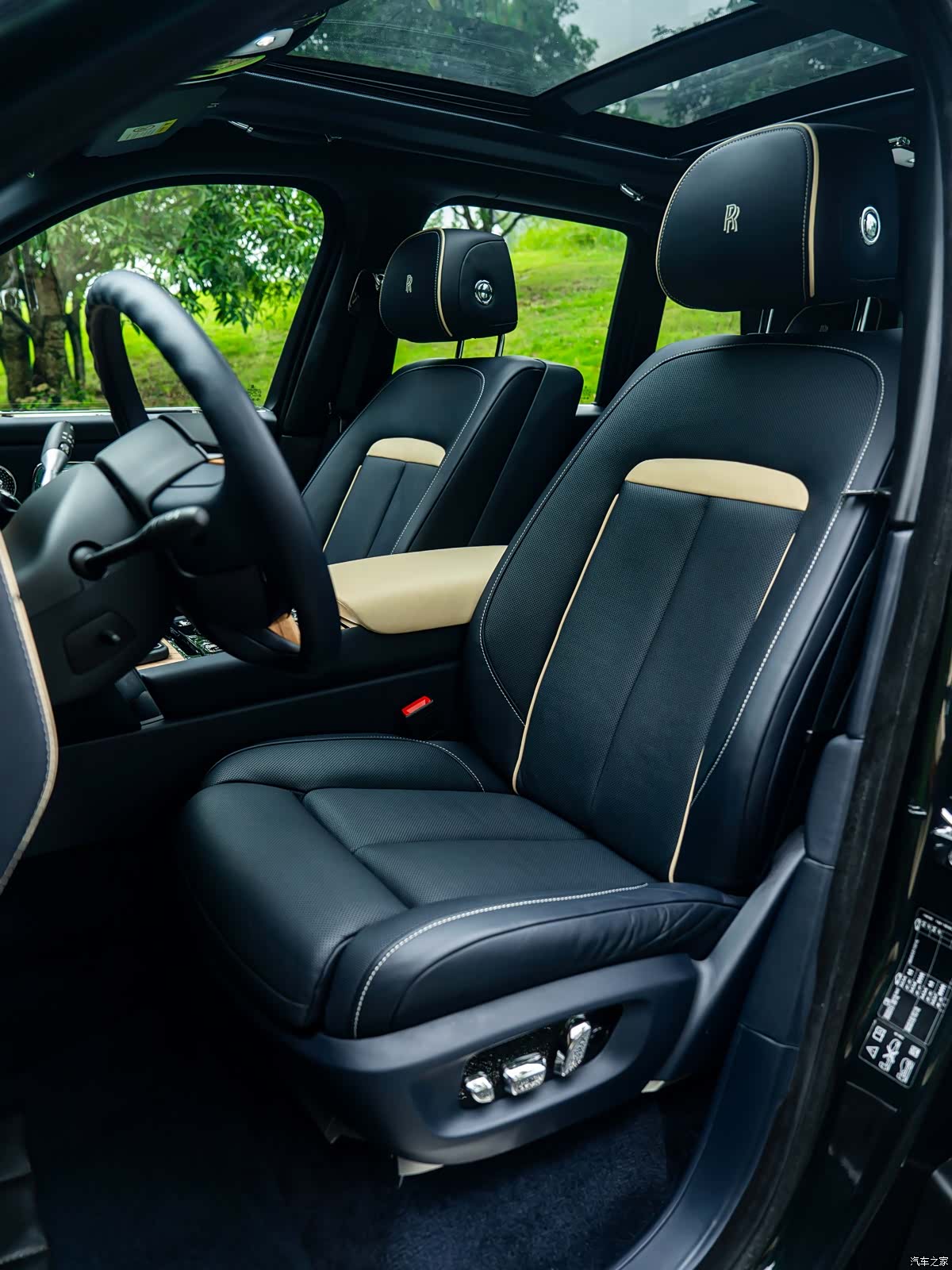Rolls-Royce Cullinan, 2020 8
