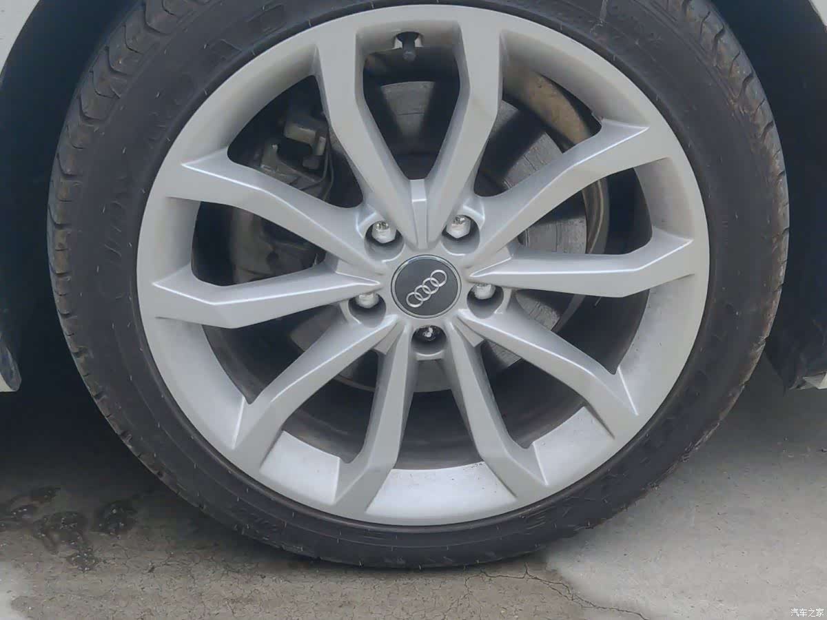 Audi A4L, 2019 7