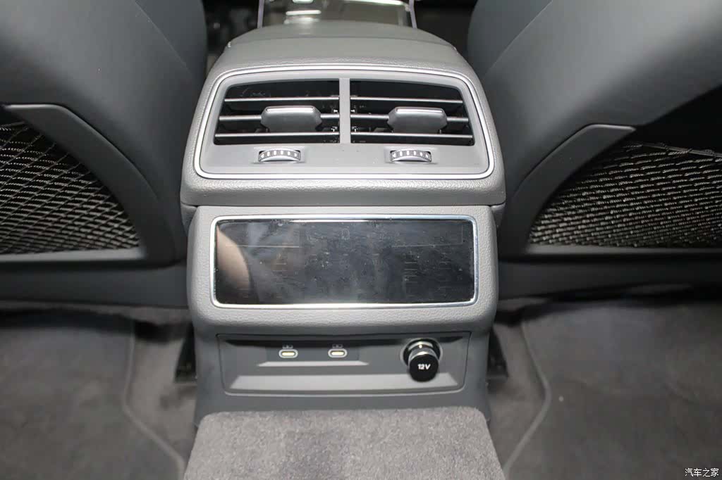 Audi A6L, 2025 10