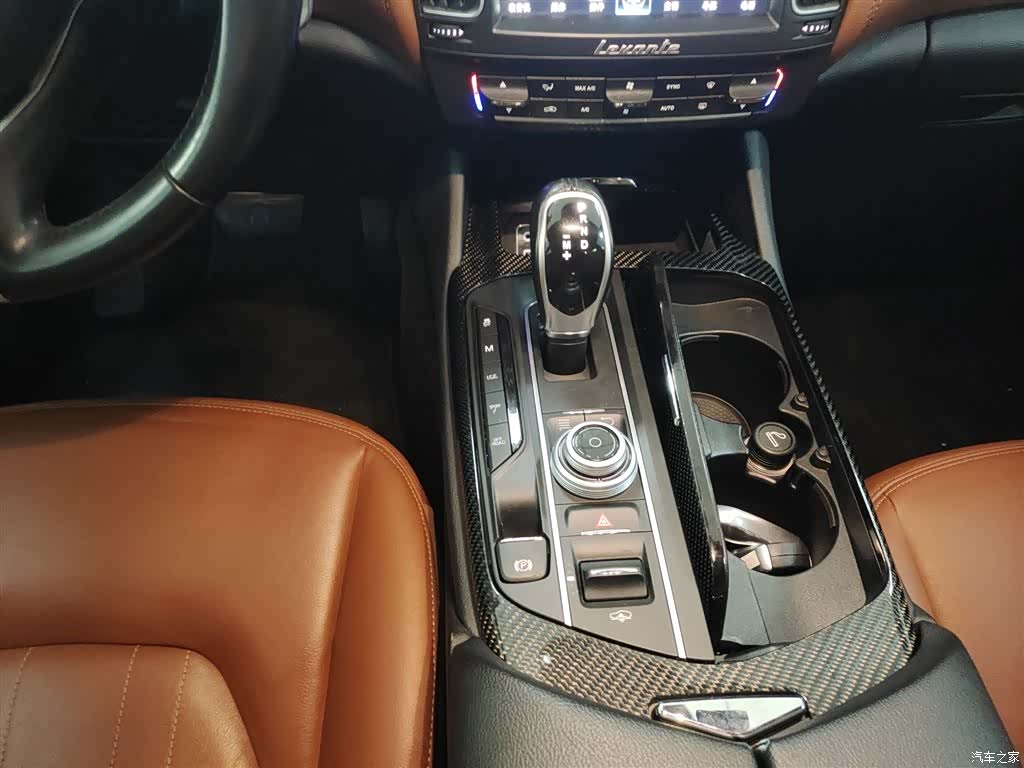 Maserati Levante, 2018 10
