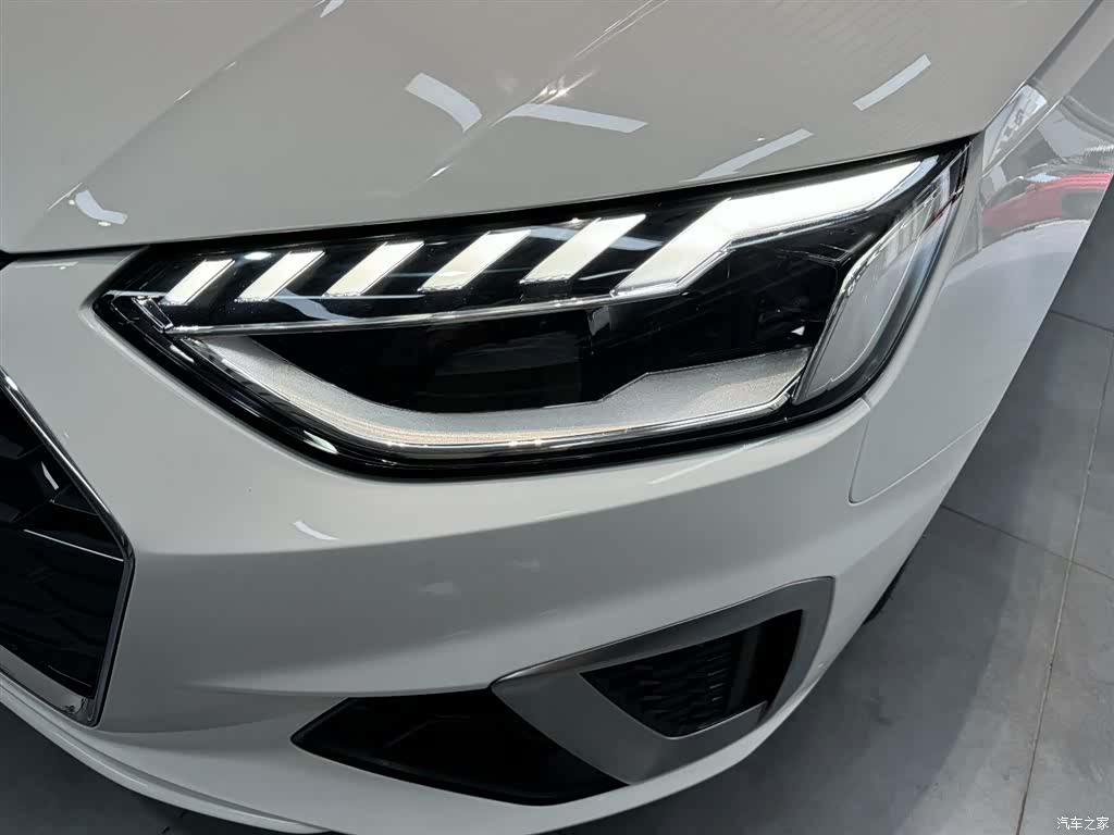 Audi A4L, 2021 8