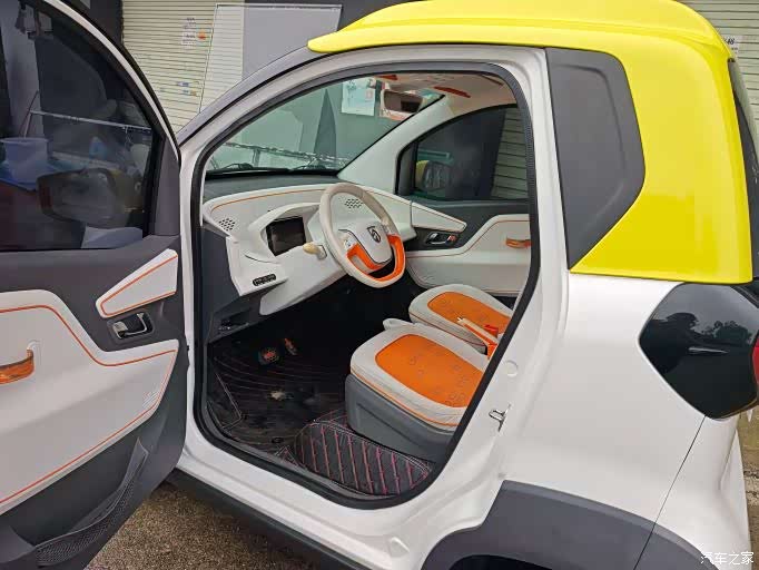 Wuling E100, 2018 6