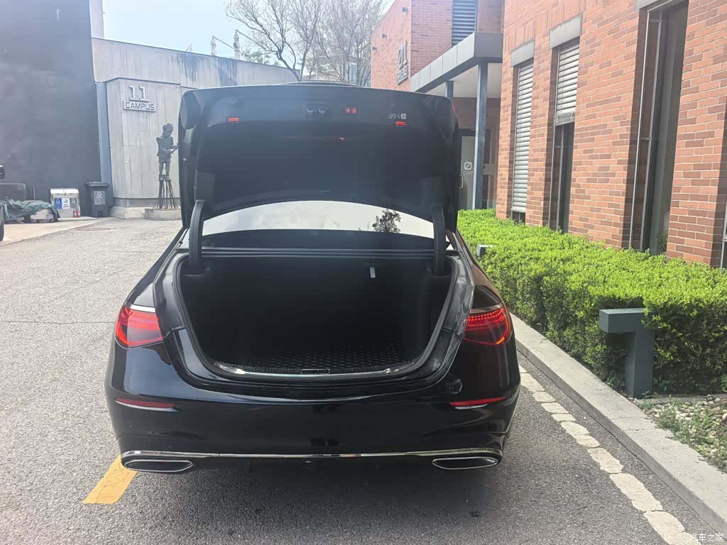 Mercedes-Benz S-Class, 2025 10