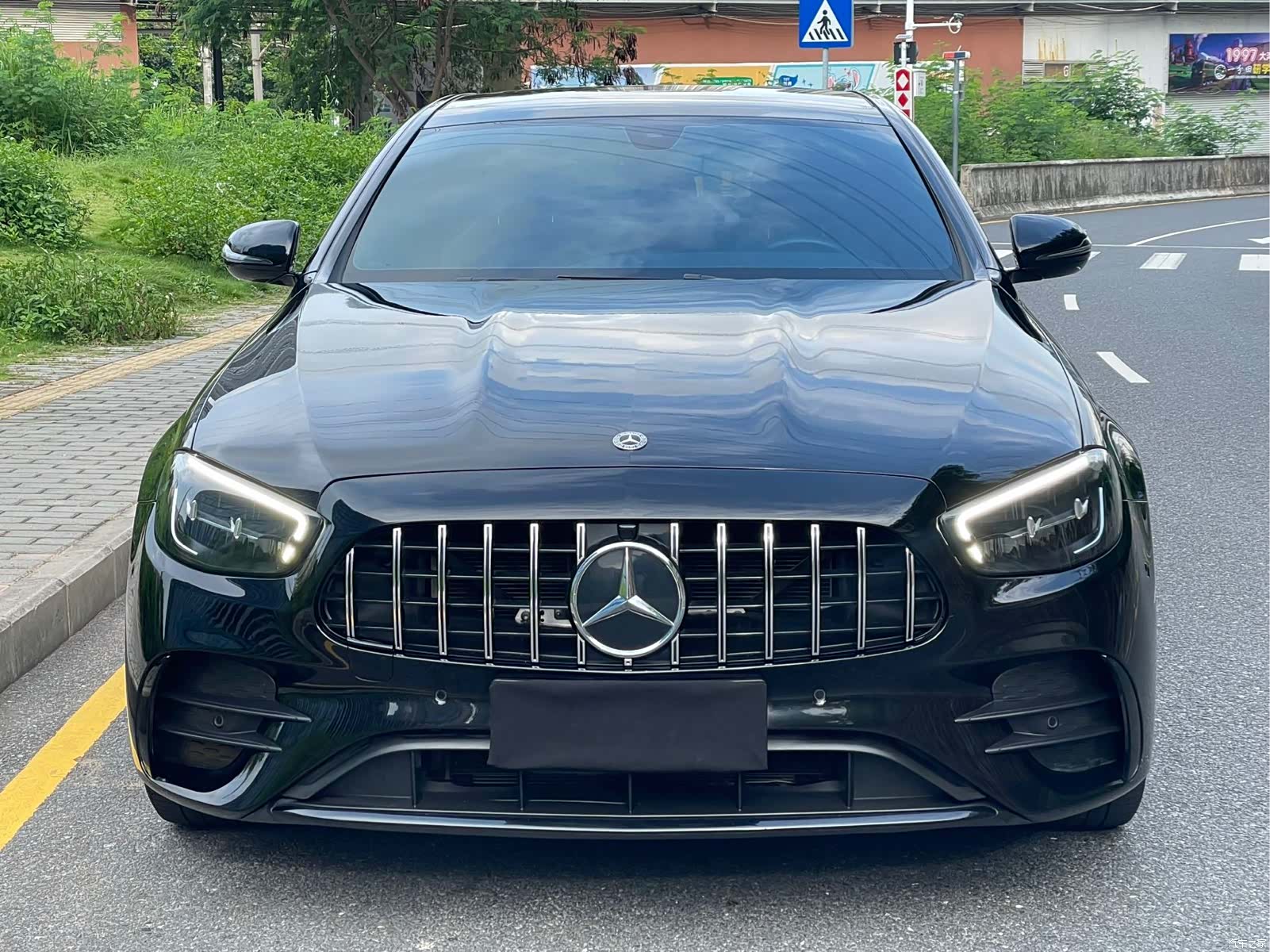 Mercedes-Benz E-Class, 2022 2