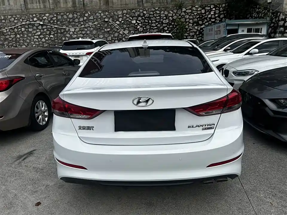 Hyundai Lead