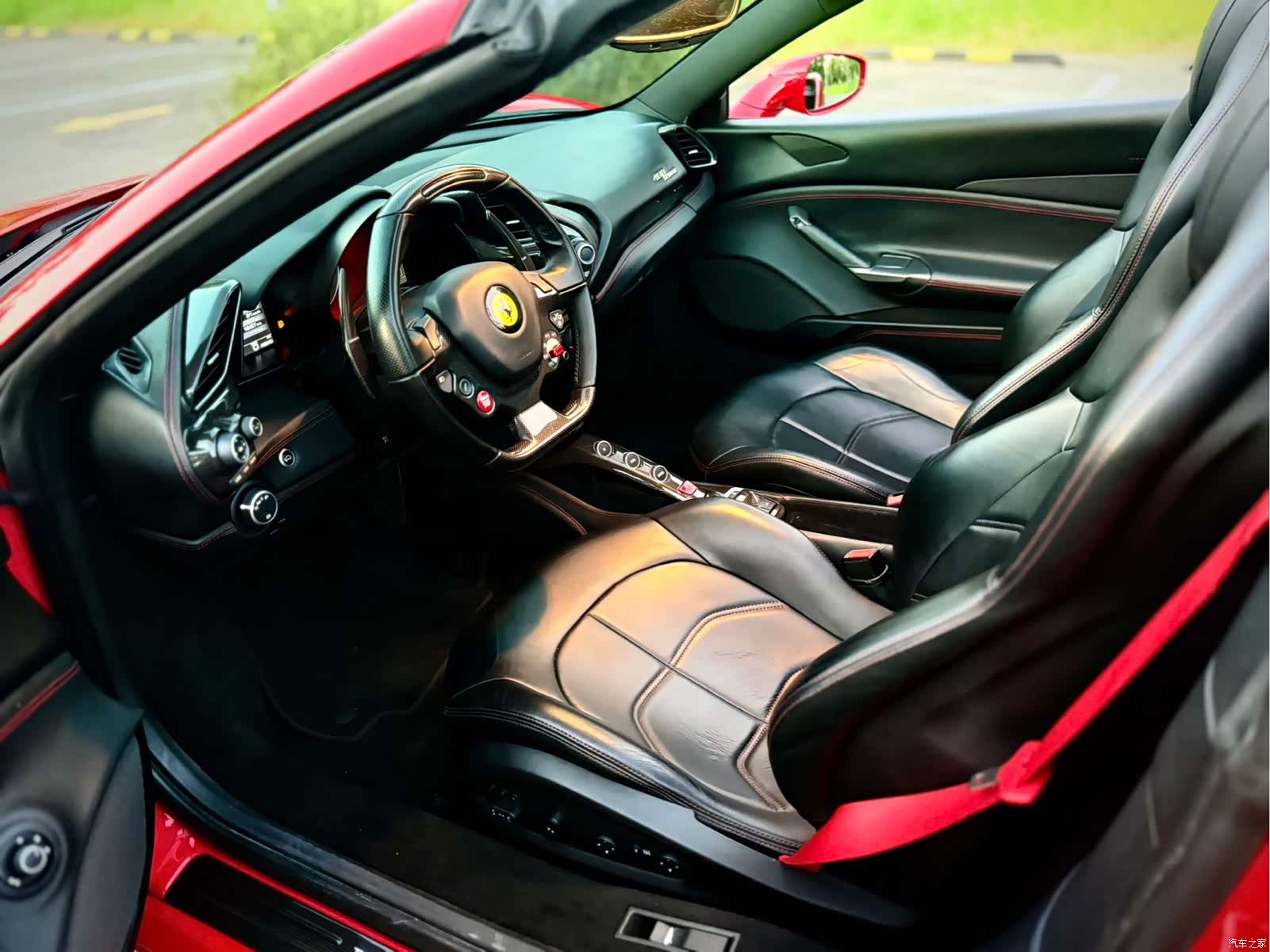 Ferrari 488, 2018 4
