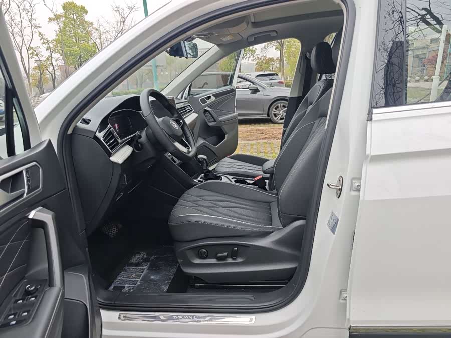 Volkswagen Tiguan L 2022, фото 6