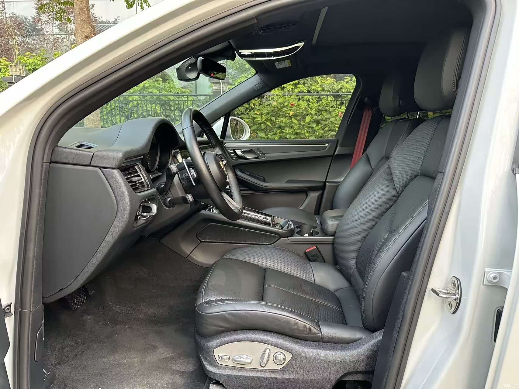 Porsche Macan, 2022 4