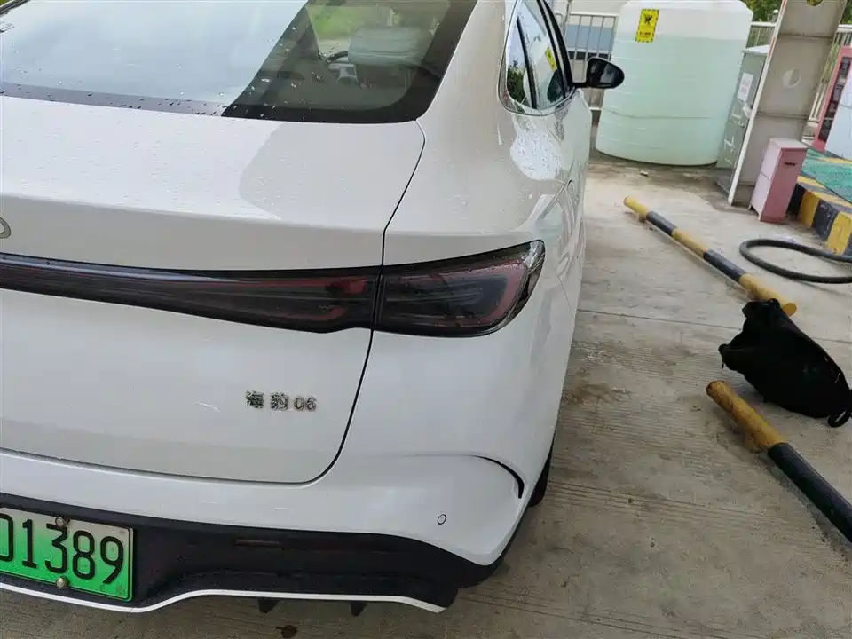 BYD Seal 06