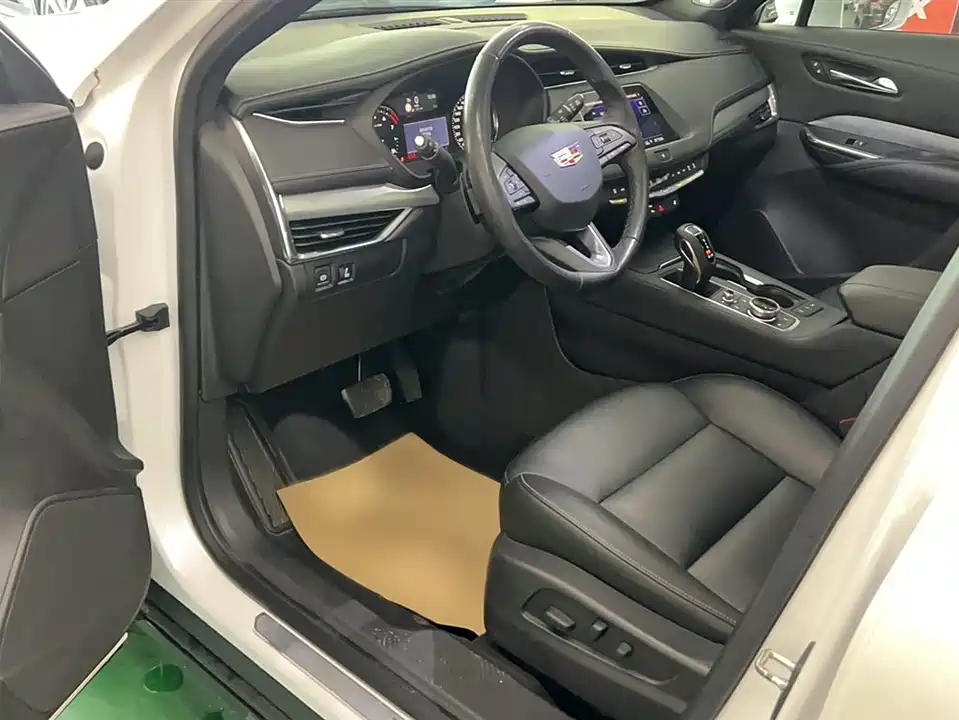 Cadillac XT4