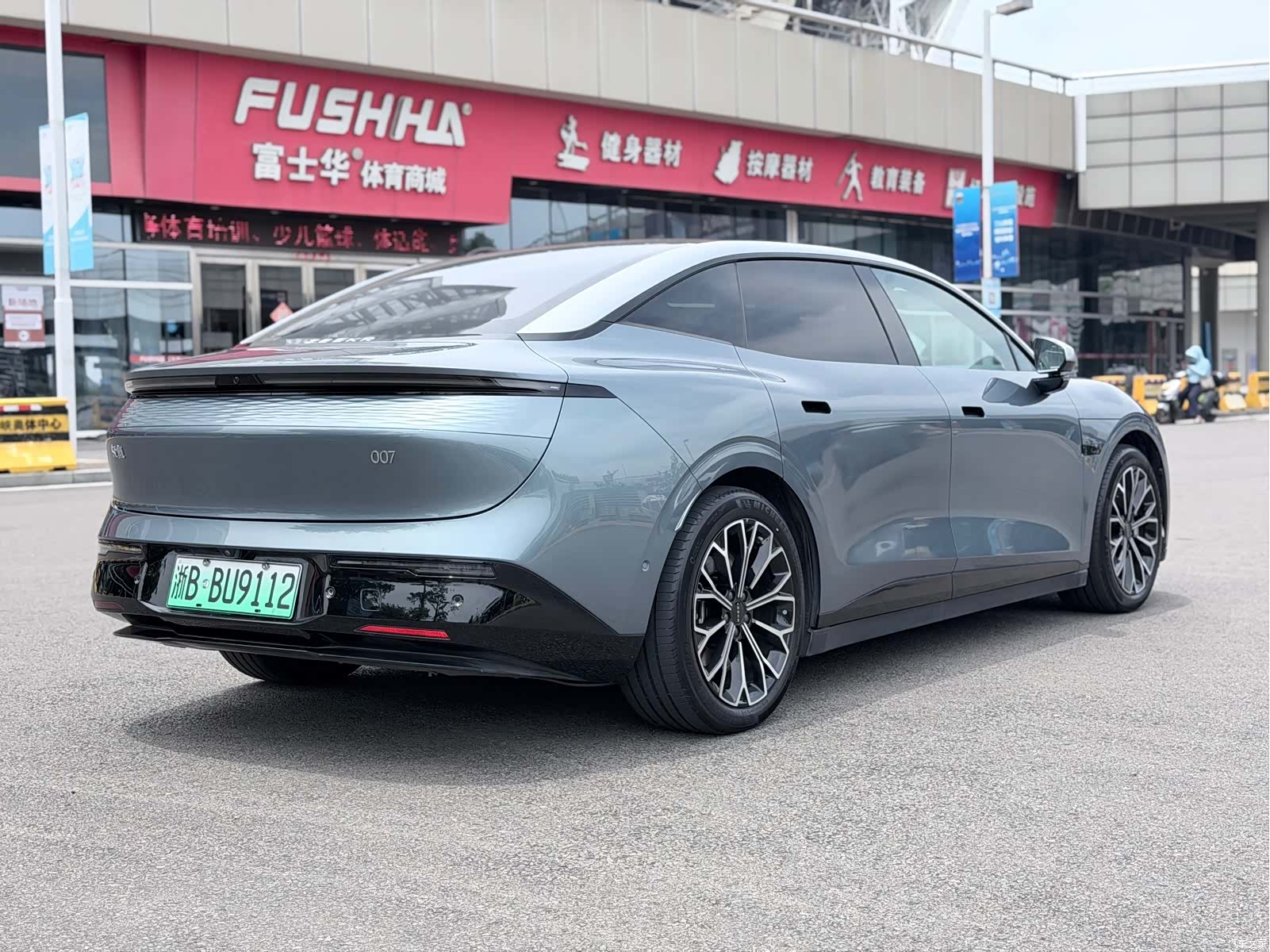 Zeekr 007, 2024 4