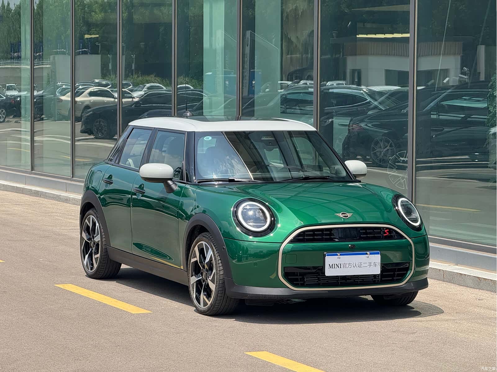 Mini Cooper, 2025 18