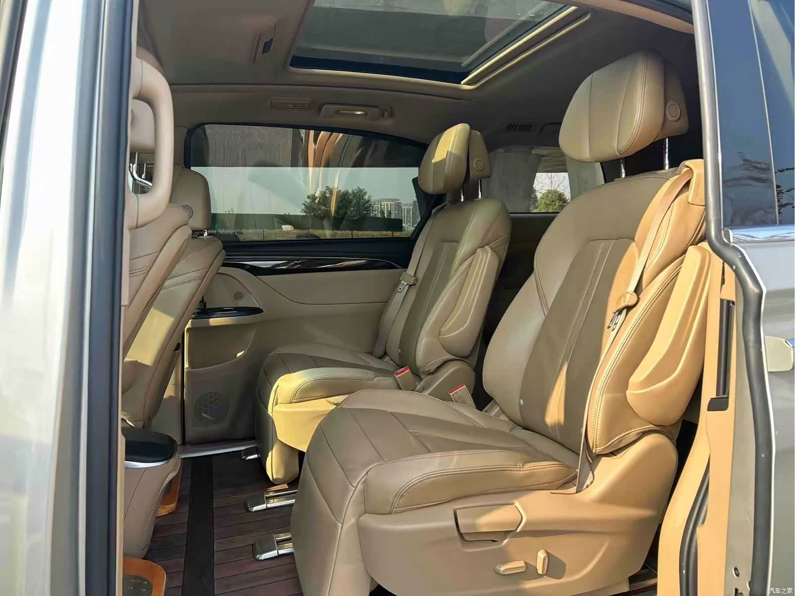 Buick GL8, 2019 11