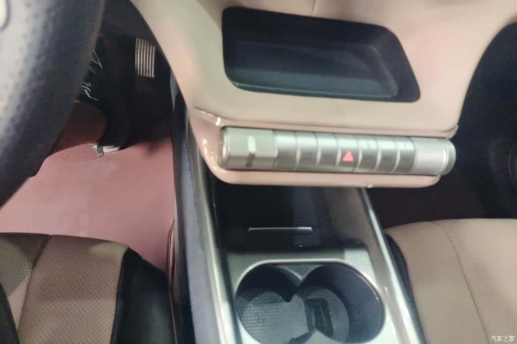 BYD Dolphin, 2023 16