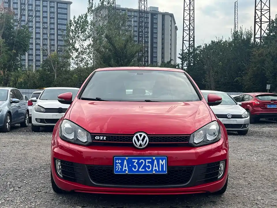 Volkswagen Golf GTI