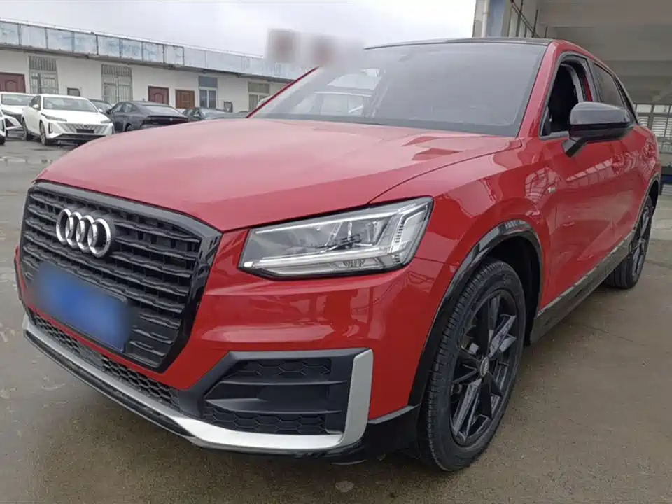 Audi Q2L
