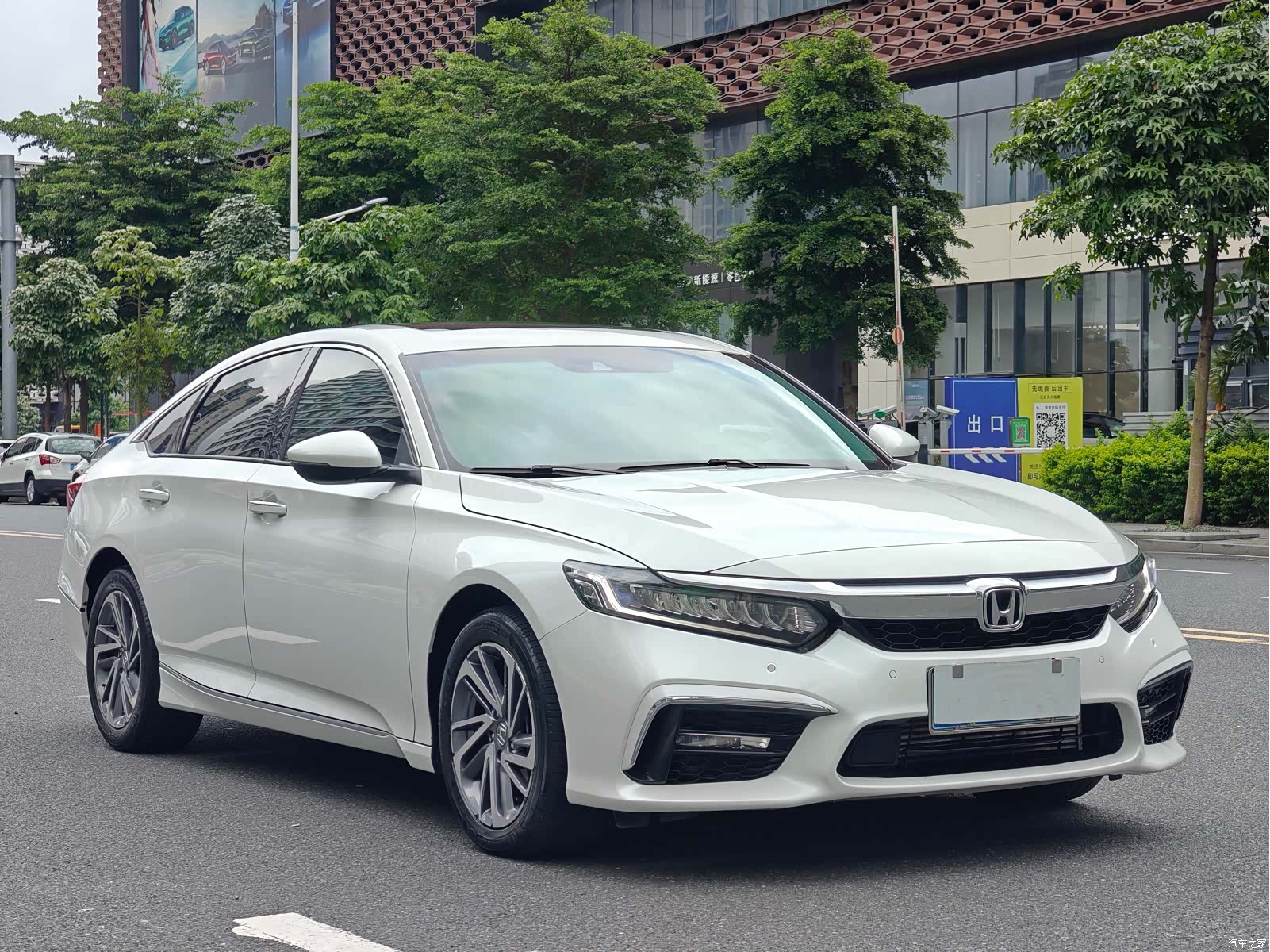 Honda Inspire, 2019 3