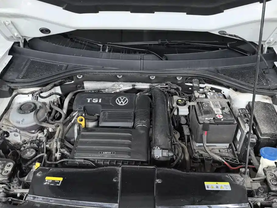 Volkswagen T-ROC exploring Songs