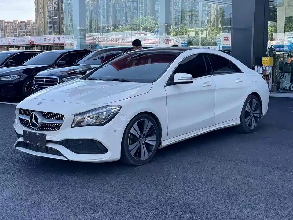 Mercedes-Benz CLA
