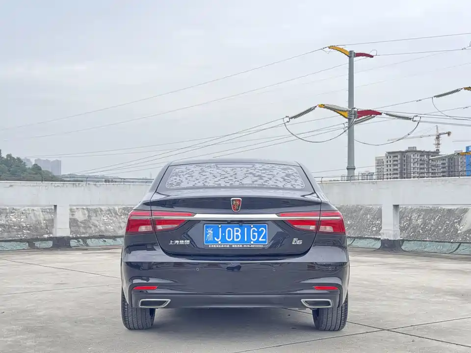 Roewe i6