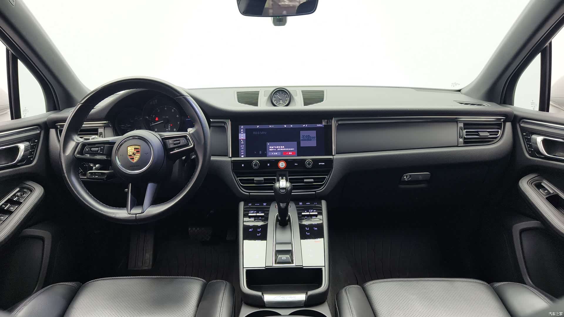 Porsche Macan, 2023 8