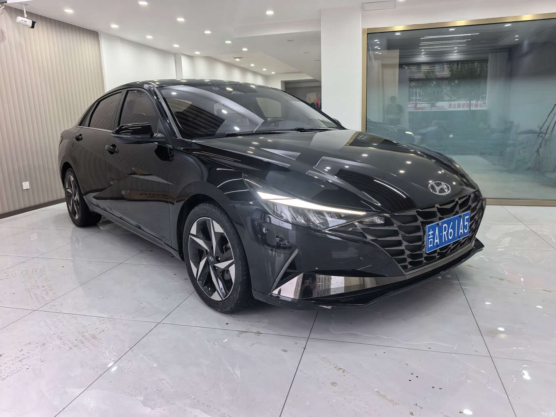 Hyundai Elantra, 2022 3