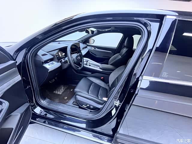 Geely Preface, 2023 13