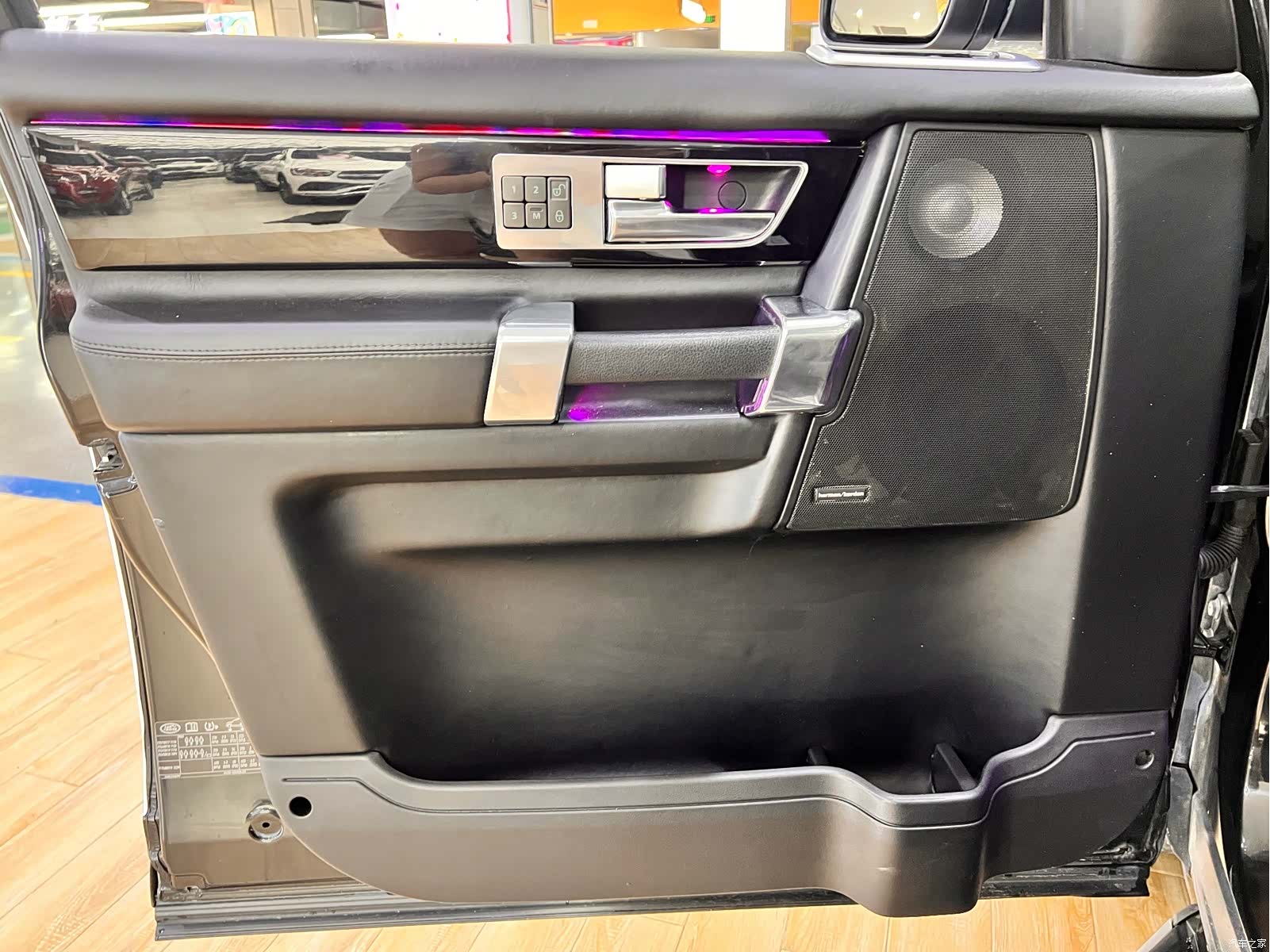 Land Rover Discovery, 2011 11