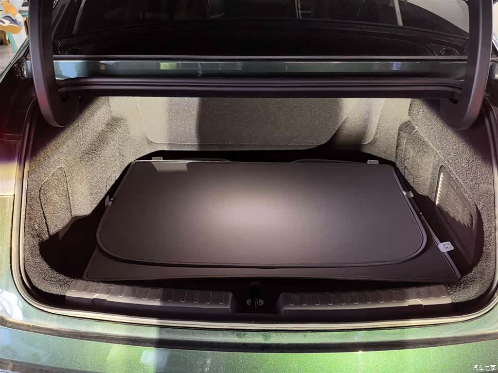 Geely 8, 2025 13