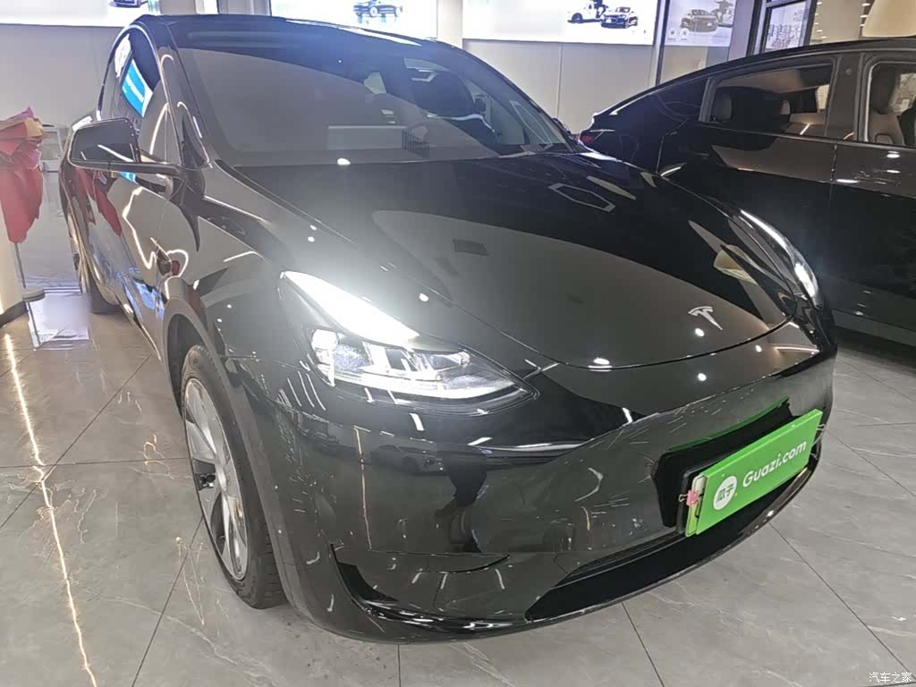 Tesla Model Y, 2022 4