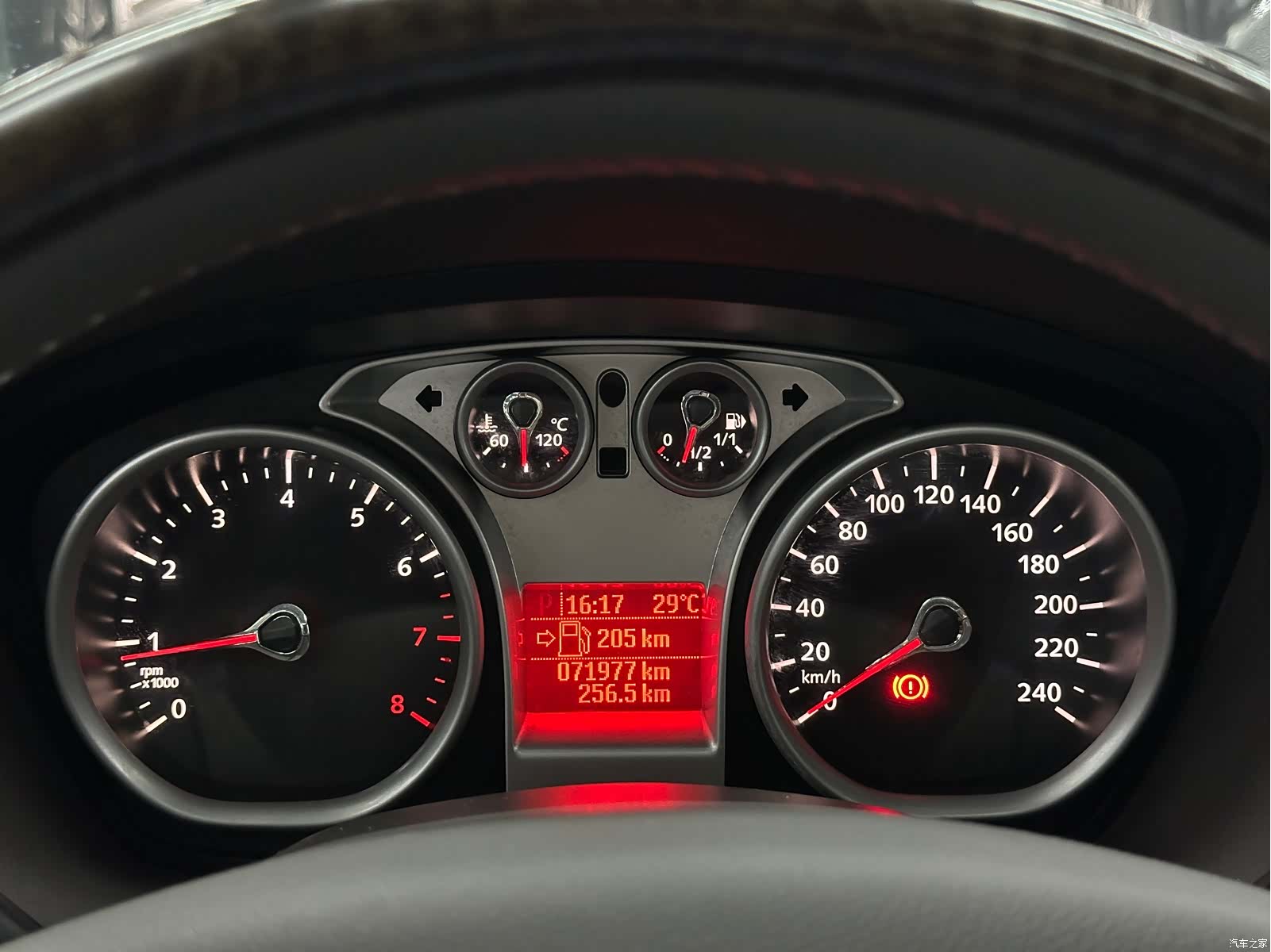 Ford Focus, 2012 6