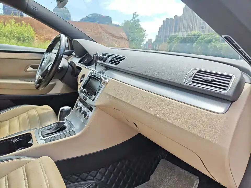 Volkswagen CC